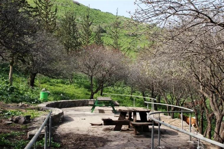 חניון פיקניק במסלול ממנחמיה ליבנאל